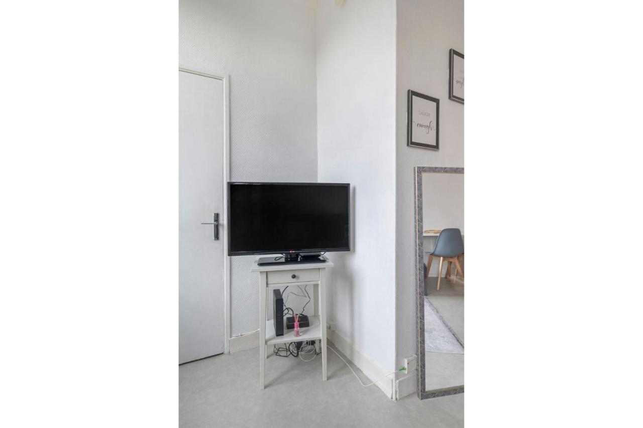 Studio Lumineux Proche Du Chateau แวร์ซาย ภายนอก รูปภาพ