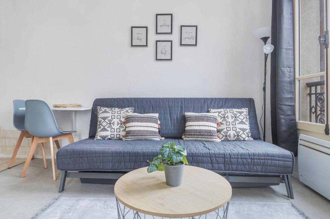 Studio Lumineux Proche Du Chateau แวร์ซาย ภายนอก รูปภาพ
